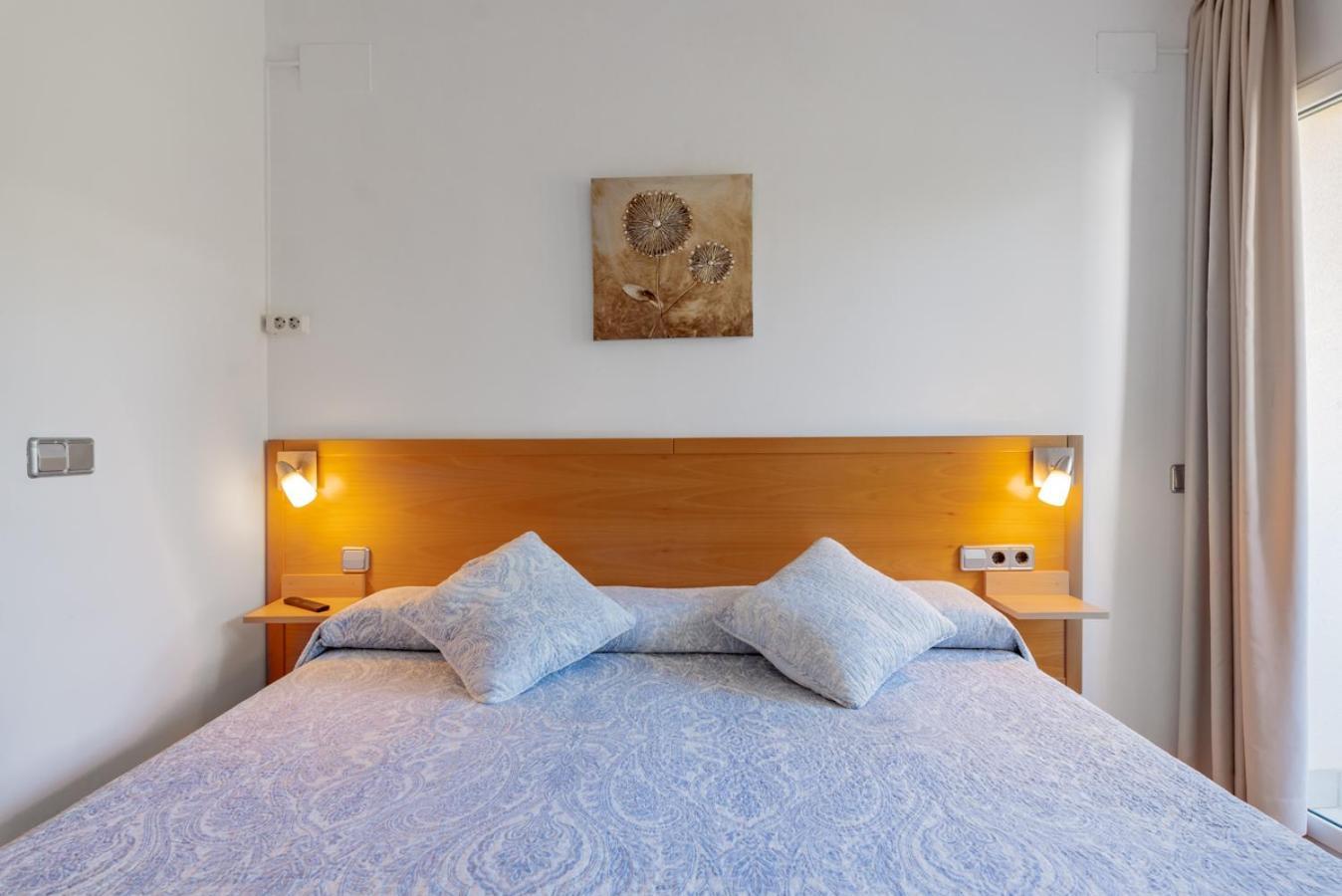 Insitges Sant Sebastia'S Beach Exterior foto